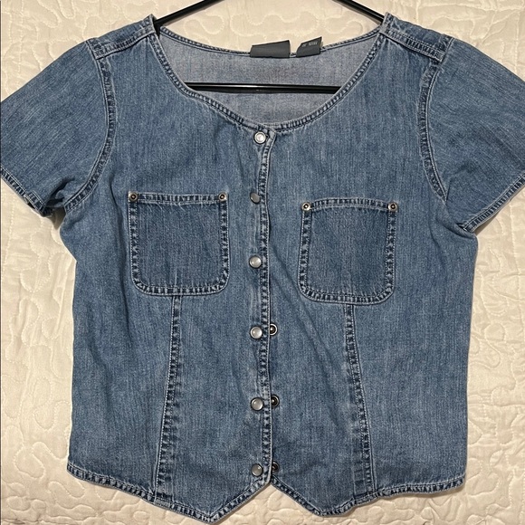 lizwear Tops - Denim Button Down Shirt